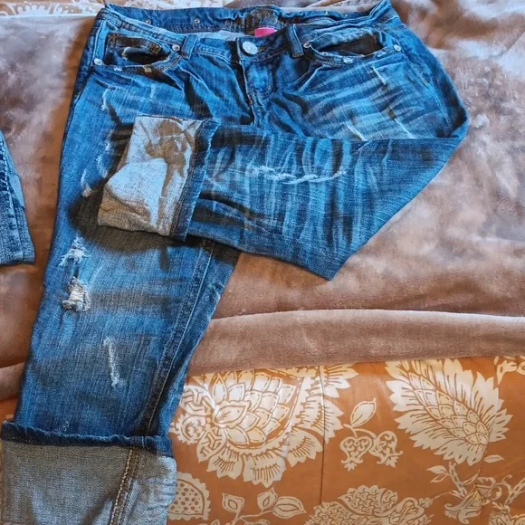 Capris - Picture 1 of 7